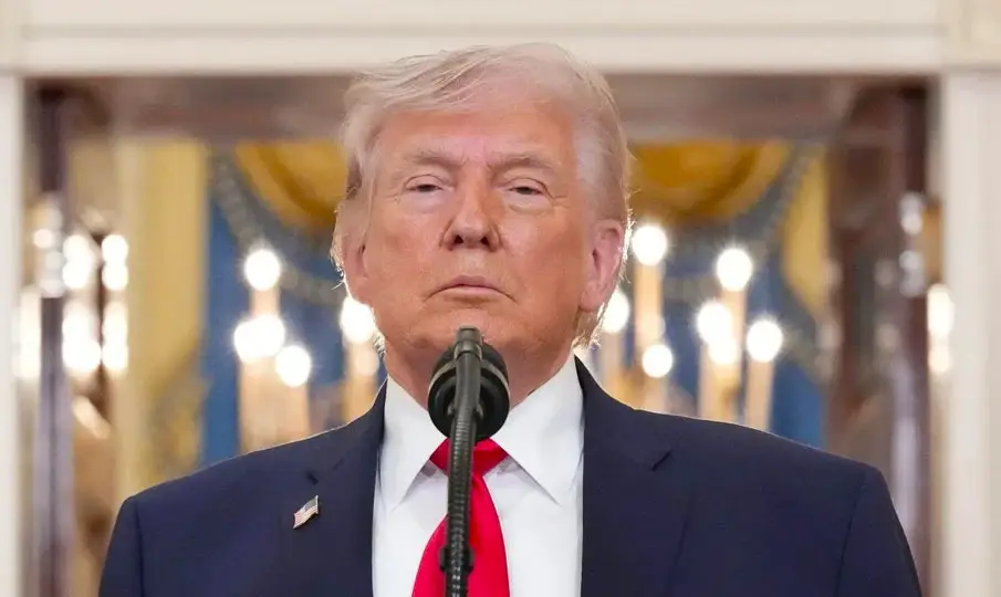 Trump-propone-disparar-un-40-el-gasto-en-defensa-a-cambio-de-recortar-programas-sociales-905x540