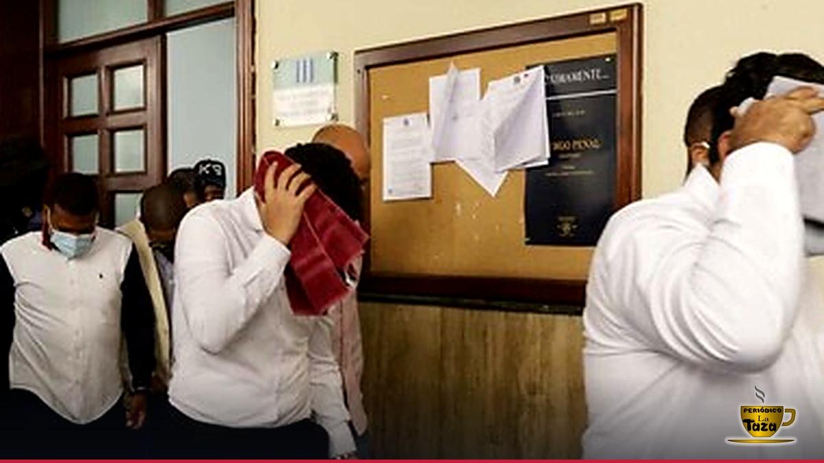 Gastroenteróloga se entrega tras allanamiento
